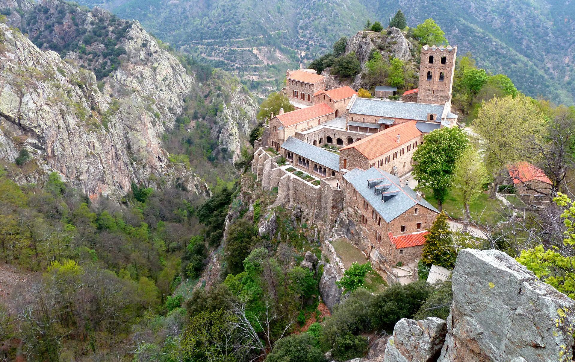 village-catalan-typique